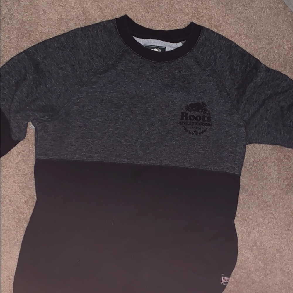 roots medium crew neck